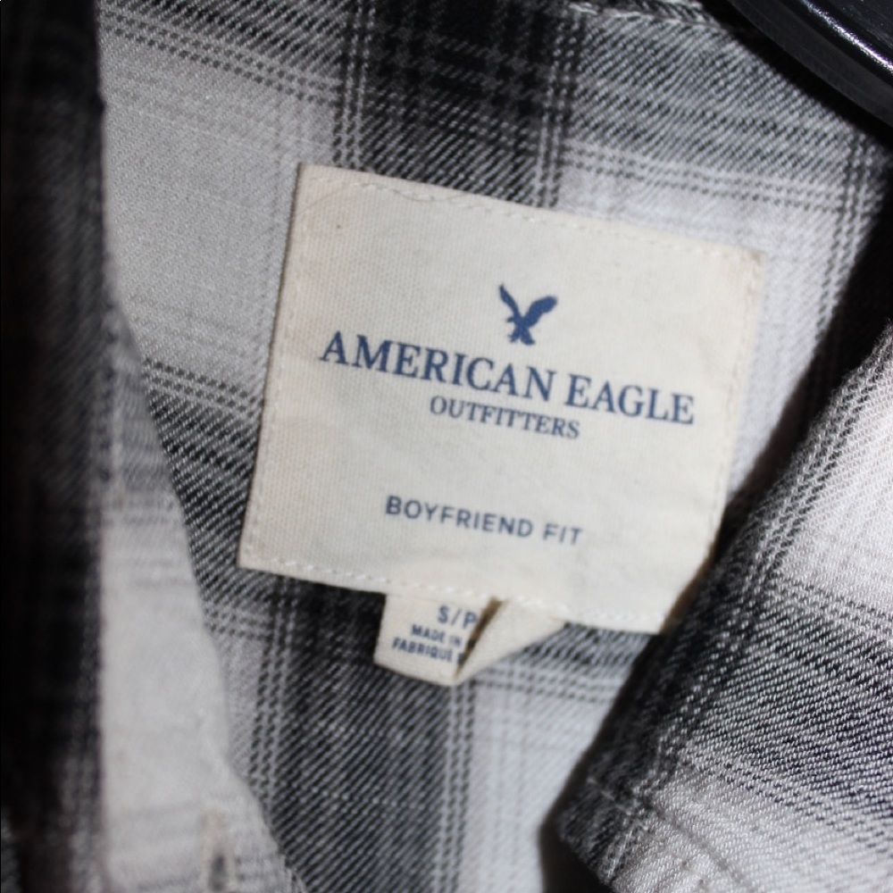 Top! Button down! - Picture 3 of 4